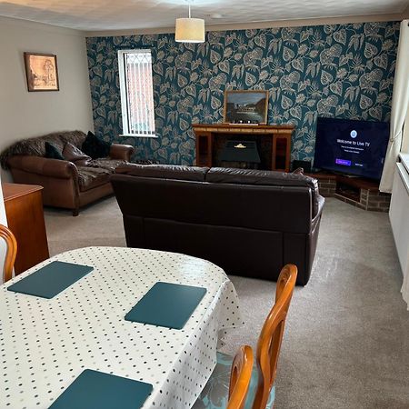 2 Bedroom Bungalow Rhosllanerchrugog Eksteriør bilde